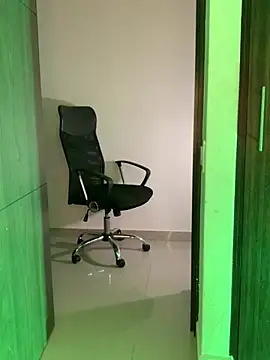 Liloo8923 online show from March 2026 04:08:02 AM