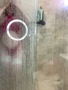 Liloo8923 online show from February 2026 04:18:02 PM