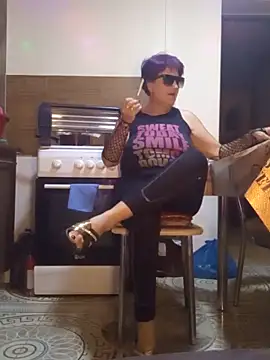 Snapshot of Ely_Elenita chatting on November 2025 11:41:01 PM Ely Elenita online show from November 2025 11:41:01 PM