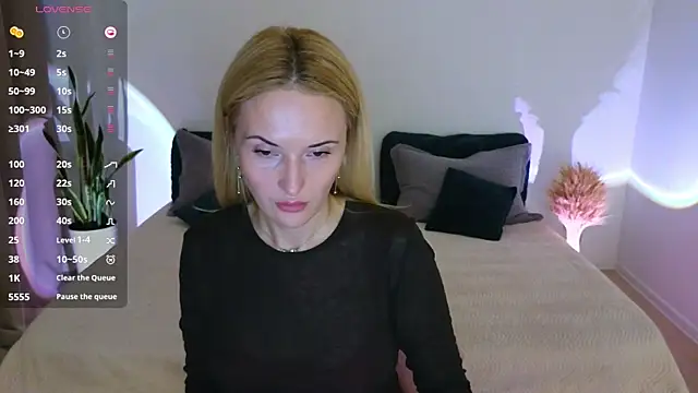 AlisssaRose online show from October 2025 08:33:01 PM