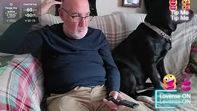 Adamdaddybear online show from September 2025 01:49:02 PM