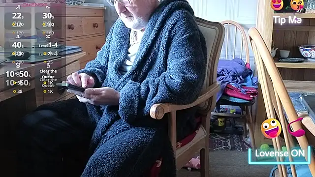 Adamdaddybear online show from September 2025 07:36:01 AM