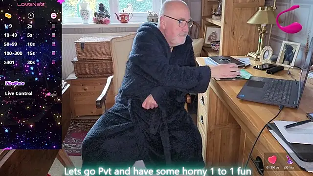 Adamdaddybear online show from March 2026 07:21:02 AM