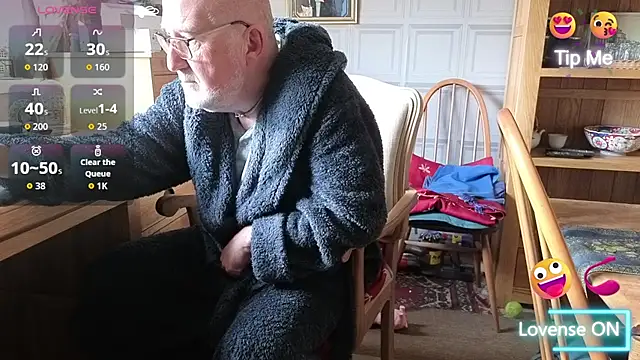 Adamdaddybear online show from September 2025 07:23:01 AM