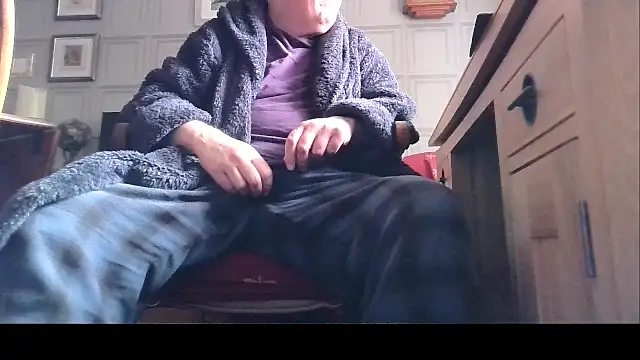 Adamdaddybear online show from March 2025 09:45:01 AM