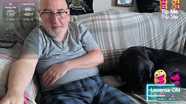 Adamdaddybear online show from September 2025 07:46:02 AM