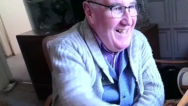Adamdaddybear online show from March 2025 02:45:01 PM