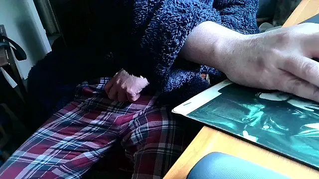 Adamdaddybear online show from March 2025 09:34:02 AM