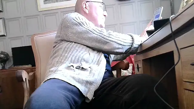 Adamdaddybear online show from March 2025 02:25:02 PM