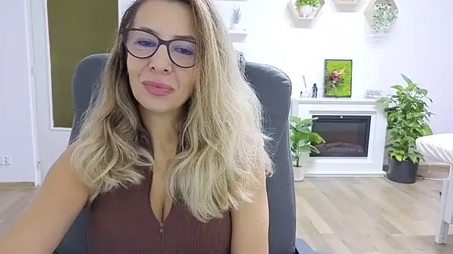 SukyGirl online show from November 2025 08:18:02 AM