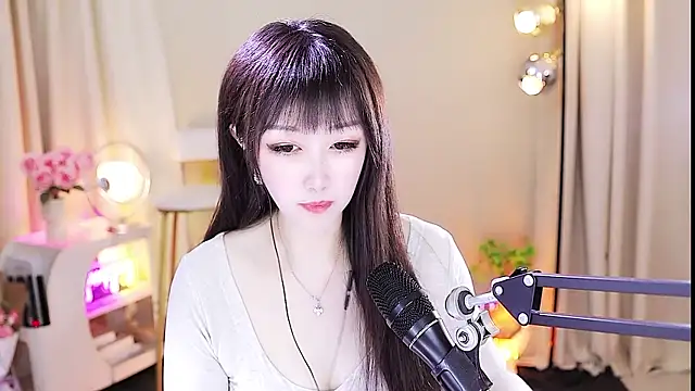 Snapshot of xiaoya666--baby chatting on October 2025 03:38:02 PM xiaoya666--baby online show from October 2025 03:38:02 PM