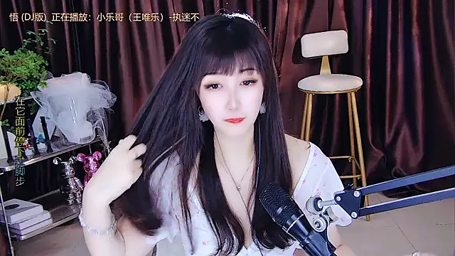 Snapshot of xiaoya666--baby chatting on March 2025 05:52:01 PM xiaoya666--baby online show from March 2025 05:52:01 PM