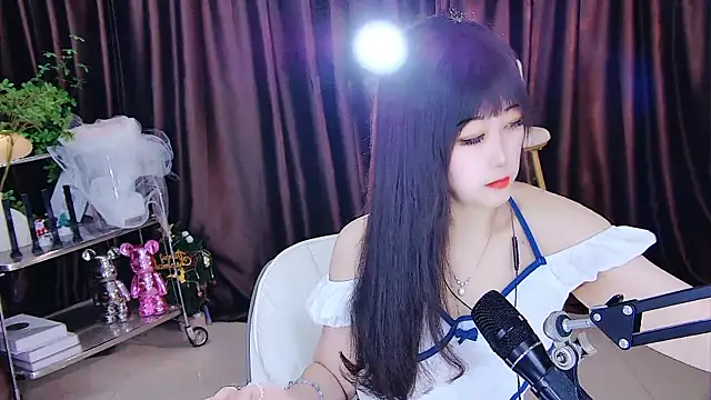 Snapshot of xiaoya666--baby chatting on March 2025 02:40:01 PM xiaoya666--baby online show from March 2025 02:40:01 PM