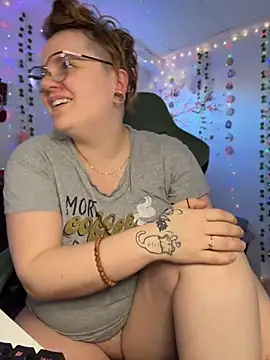 Sweetleeahxx online show from April 2026 10:51:01 AM