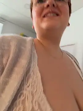 Sweetleeahxx online show from February 2026 04:15:01 PM