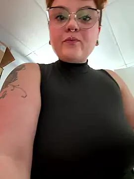 Sweetleeahxx online show from January 2026 05:41:01 PM