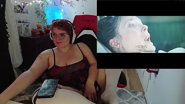 Sweetleeahxx online show from November 2025 06:44:02 PM