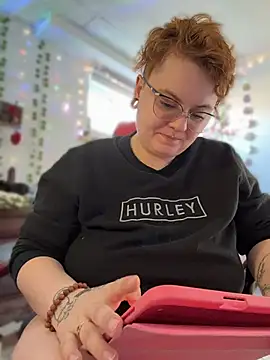 Sweetleeahxx online show from April 2026 01:34:02 PM