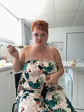 Sweetleeahxx online show from September 2025 04:11:01 PM