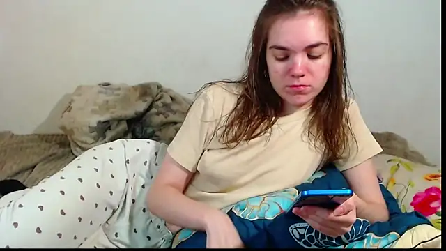 SallyMkn online show from May 2026 12:01:02 PM