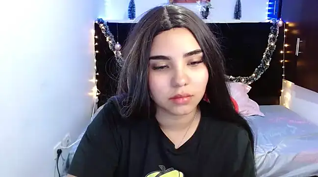 Miapeyton online show from December 2024 03:23:02 PM