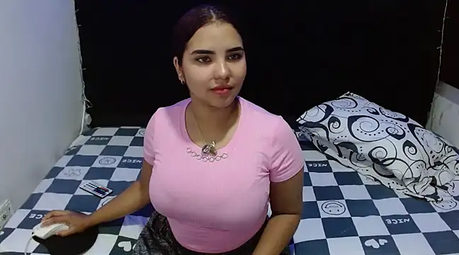 Miapeyton online show from January 2025 03:26:01 PM