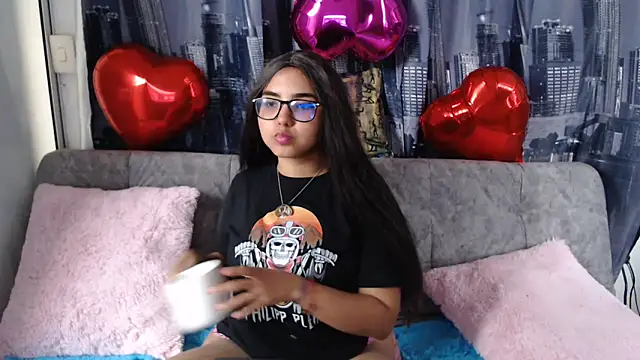 Miapeyton online show from February 2025 09:21:02 PM