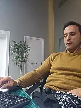 Lucas   81 online show from January 2026 07:41:02 PM