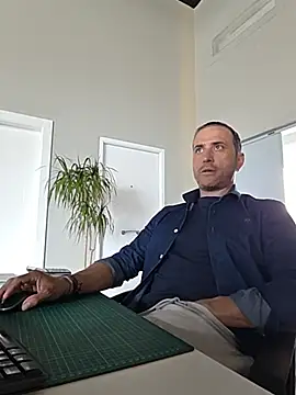Lucas   81 online show from May 2026 09:56:01 AM