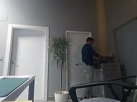 Lucas   81 online show from October 2025 07:37:01 PM