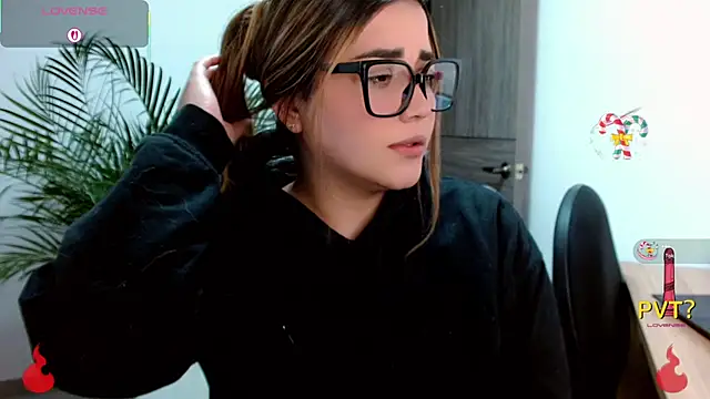 Lucia star   online show from March 2026 11:44:01 PM