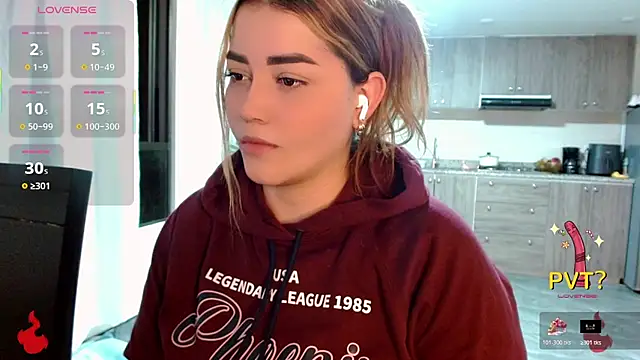 Lucia star   online show from November 2025 01:54:01 AM