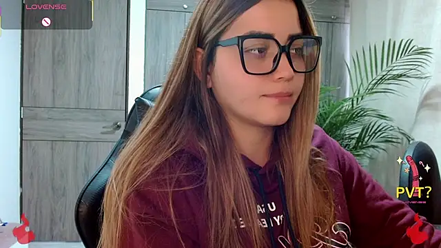 Lucia star   online show from February 2026 01:01:02 PM