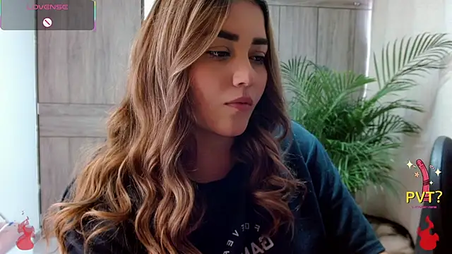 Lucia star   online show from February 2026 05:12:01 PM