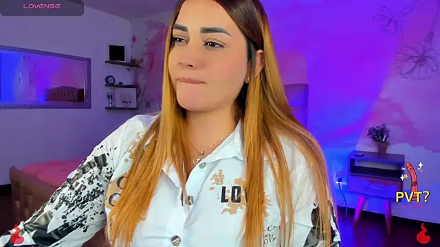Snapshot of Lucia_star__ chatting on March 2025 03:40:01 AM Lucia star   online show from March 2025 03:40:01 AM