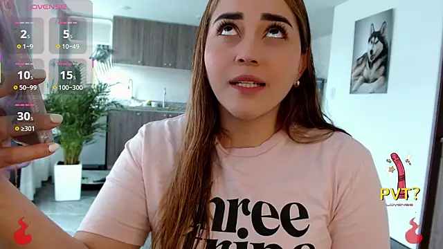 Lucia star   online show from November 2025 04:28:02 PM