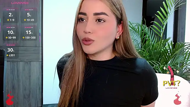 Snapshot of Lucia_star__ chatting on October 2025 11:15:02 PM Lucia star   online show from October 2025 11:15:02 PM