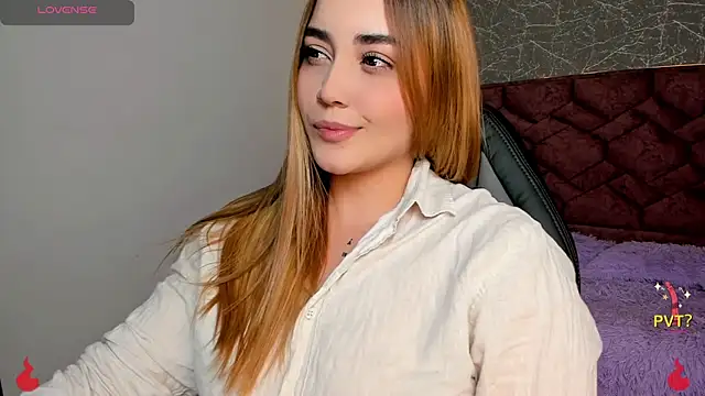 Snapshot of Lucia_star__ chatting on January 2025 07:14:02 PM Lucia star   online show from January 2025 07:14:02 PM