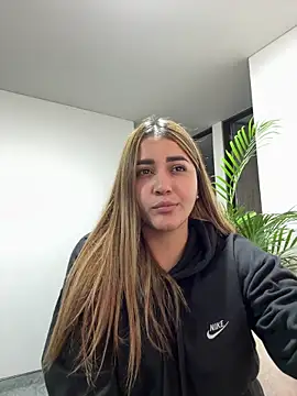 Lucia star   online show from November 2025 02:58:02 AM