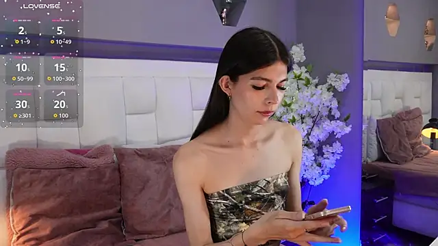 Snapshot of CuteAri chatting on October 2025 08:44:02 PM CuteAri online show from October 2025 08:44:02 PM