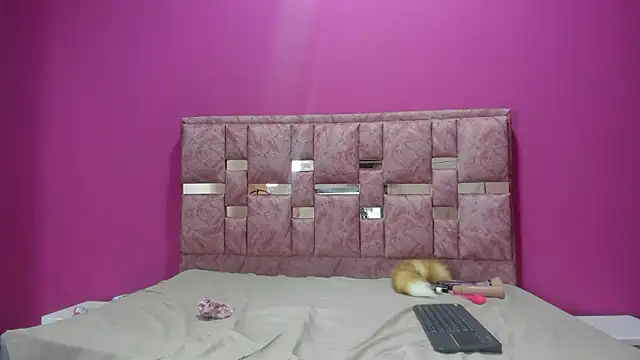 Snapshot of MAVIE_IVANOVA chatting on February 2026 12:15:02 PM MAVIE IVANOVA online show from February 2026 12:15:02 PM