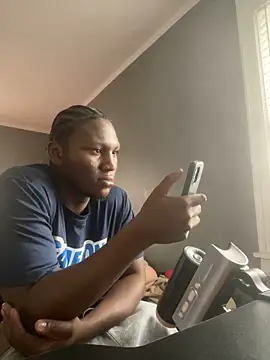 Festivitiesking1 online show from November 2025 07:47:01 PM