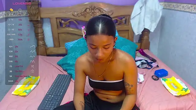 Snapshot of Angelica_Blue chatting on September 2025 05:26:02 PM Angelica Blue online show from September 2025 05:26:02 PM