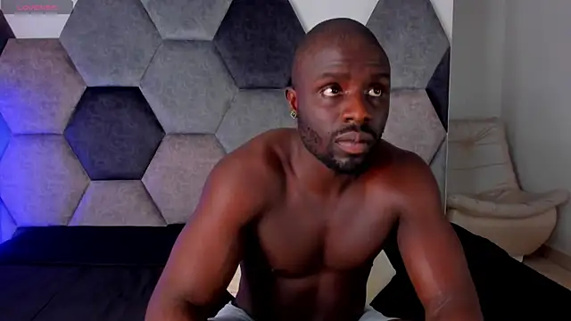 Latrellx7 online show from April 2026 04:16:02 AM