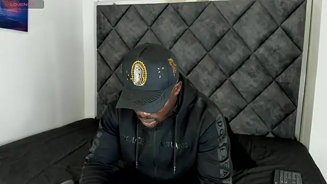 Latrellx7 online show from October 2025 03:37:01 AM