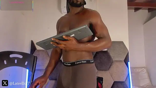 Latrellx7 online show from May 2026 03:46:01 AM