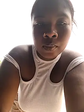 Snapshot of LaurennTyler chatting on February 2025 07:52:02 PM LaurennTyler online show from February 2025 07:52:02 PM