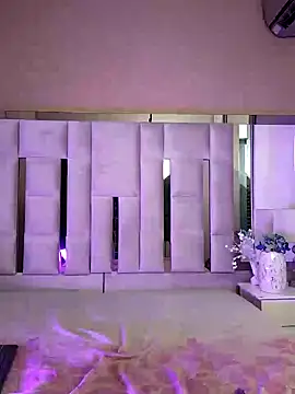 Snapshot of LaurennTyler chatting on December 2024 11:51:02 PM LaurennTyler online show from December 2024 11:51:02 PM