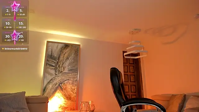 GiaFerrara online show from June 2026 05:52:02 PM