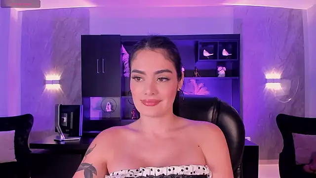 GiaFerrara online show from February 2026 07:21:02 PM